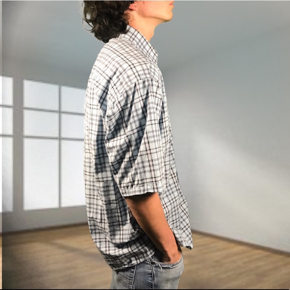 Authentic Burberry Short Sleeve Button Down Shirt - Picture 3 of 8